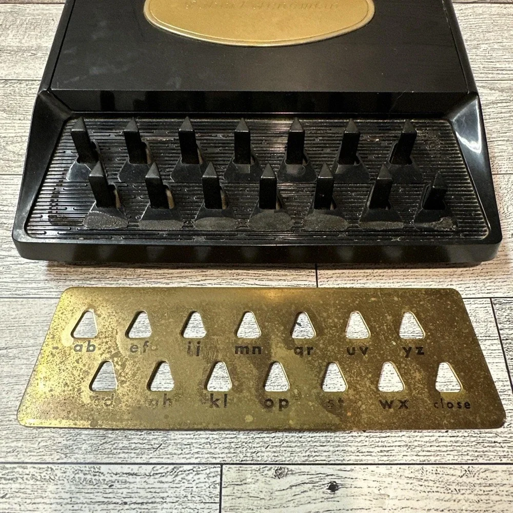 Mid-Century 50s Mechanical Desk Address Phone‎ Index Vintage